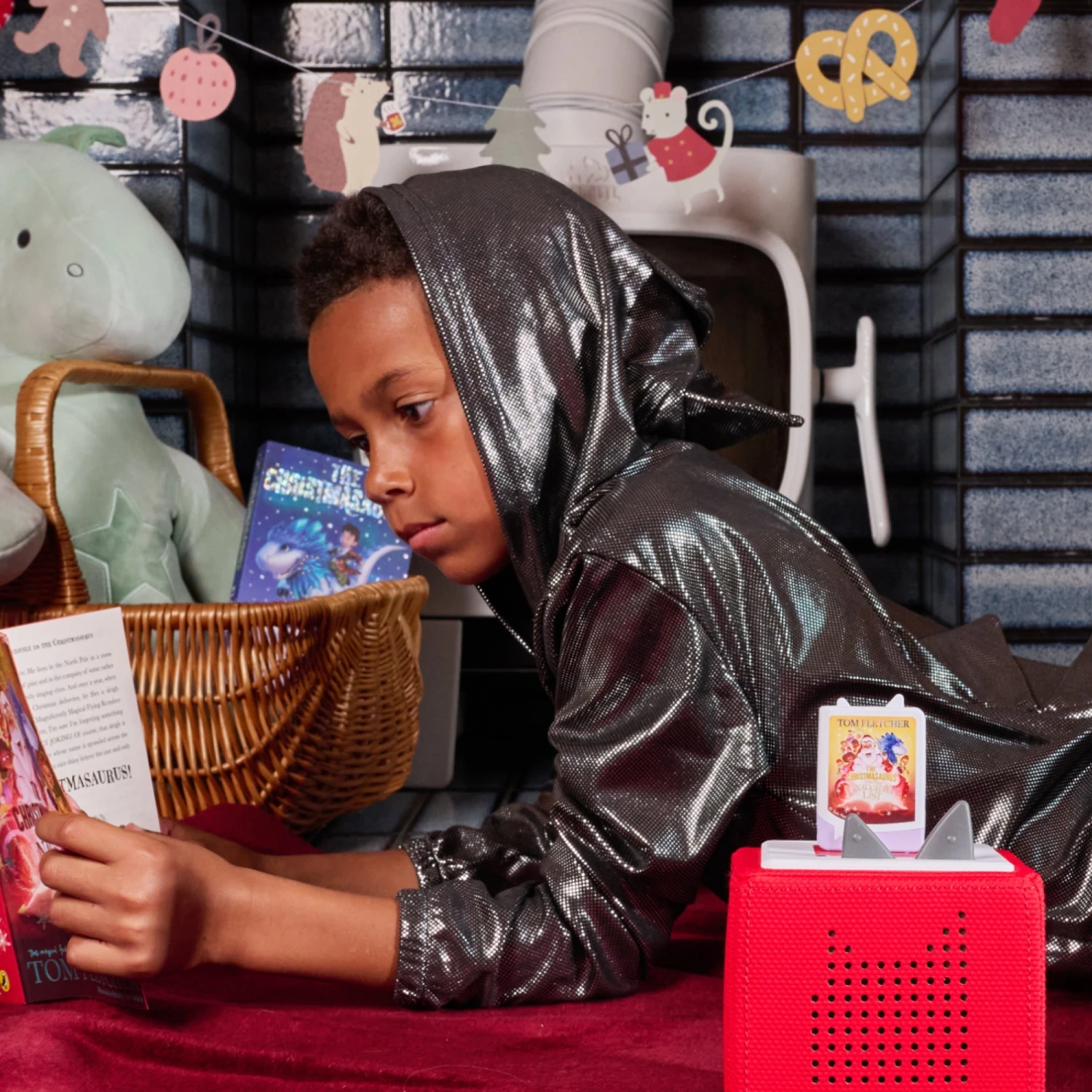 TONIES Pocket Tonie The Christmasaurus And The Naughty List(Pocket Tonie The Christmasaurus And The Naughty List Available From 20th October Pre Order From 13th October 1) 4 TONIES Pocket Tonie The Christmasaurus And The Naughty List(Pocket Tonie The Christmasaurus And The Naughty List Available From 20th October Pre Order From 13th October 1) - Image 2